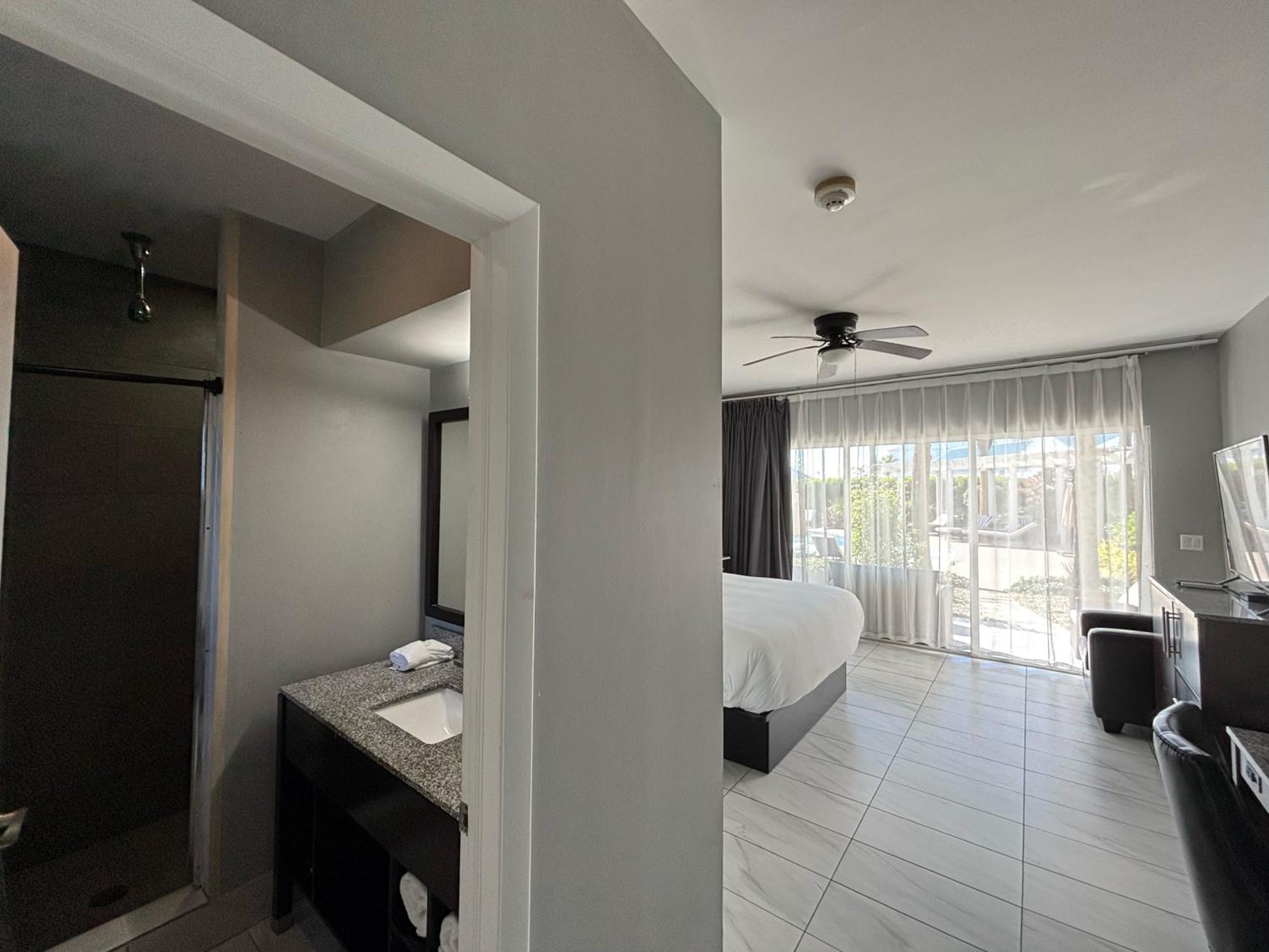 Grace Bay Suites 外观 照片