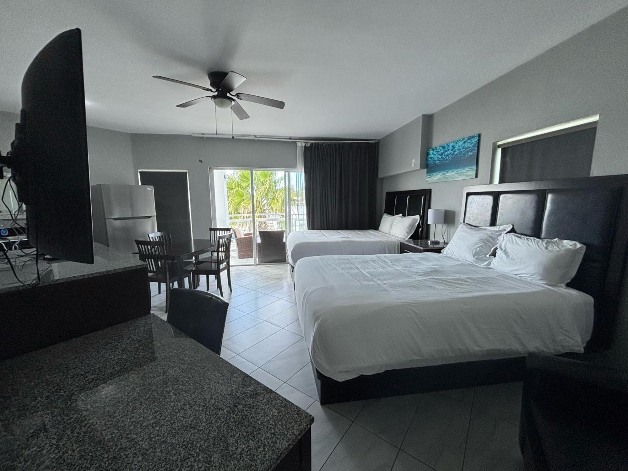 Grace Bay Suites 外观 照片